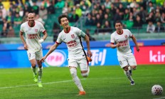 中超综合：“上海德比”申花告捷 蓉城逆转继续领跑
